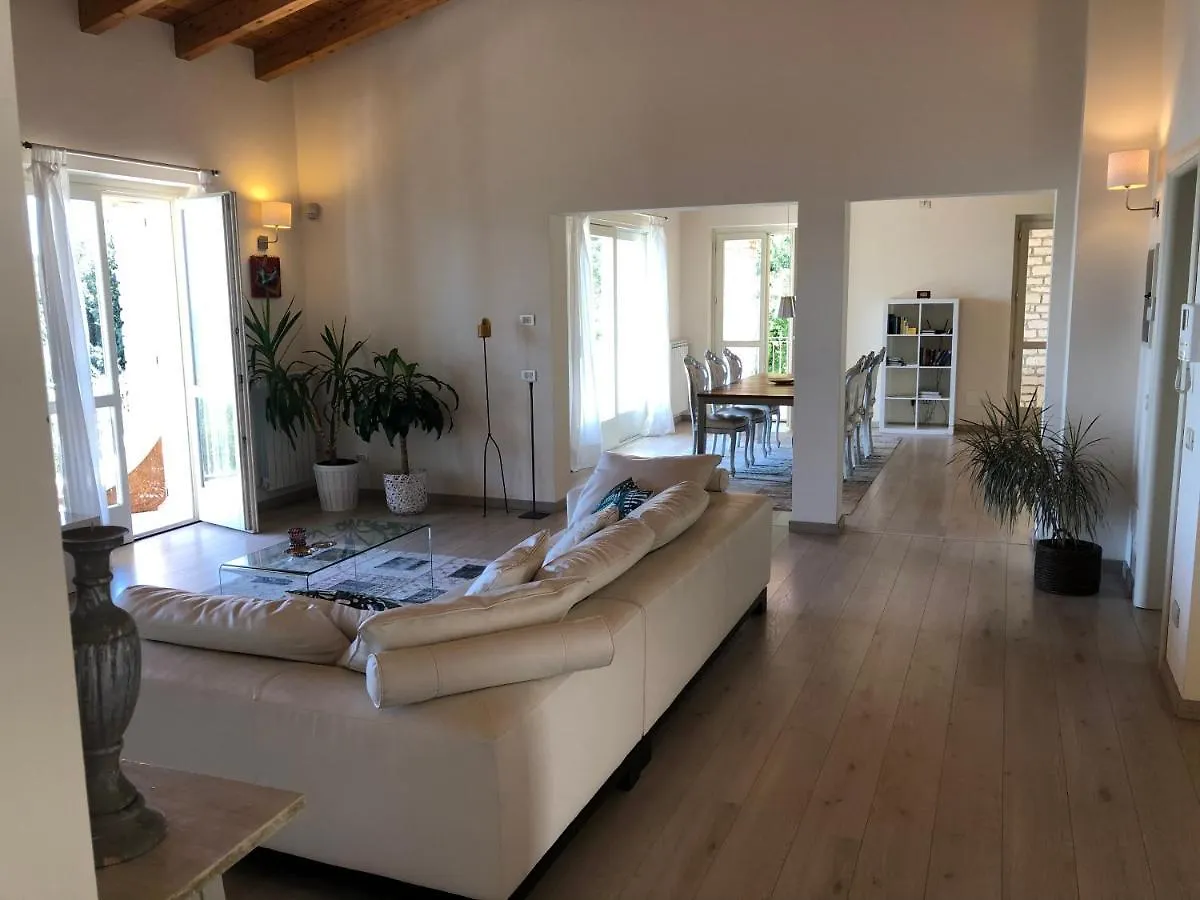 Villa Degli Ulivi Toscolano Maderno Holiday home