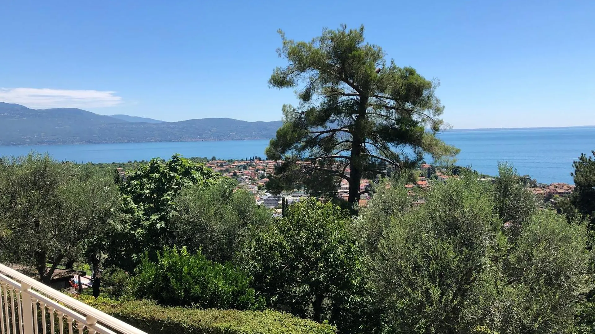 Villa Degli Ulivi Toscolano Maderno Holiday home